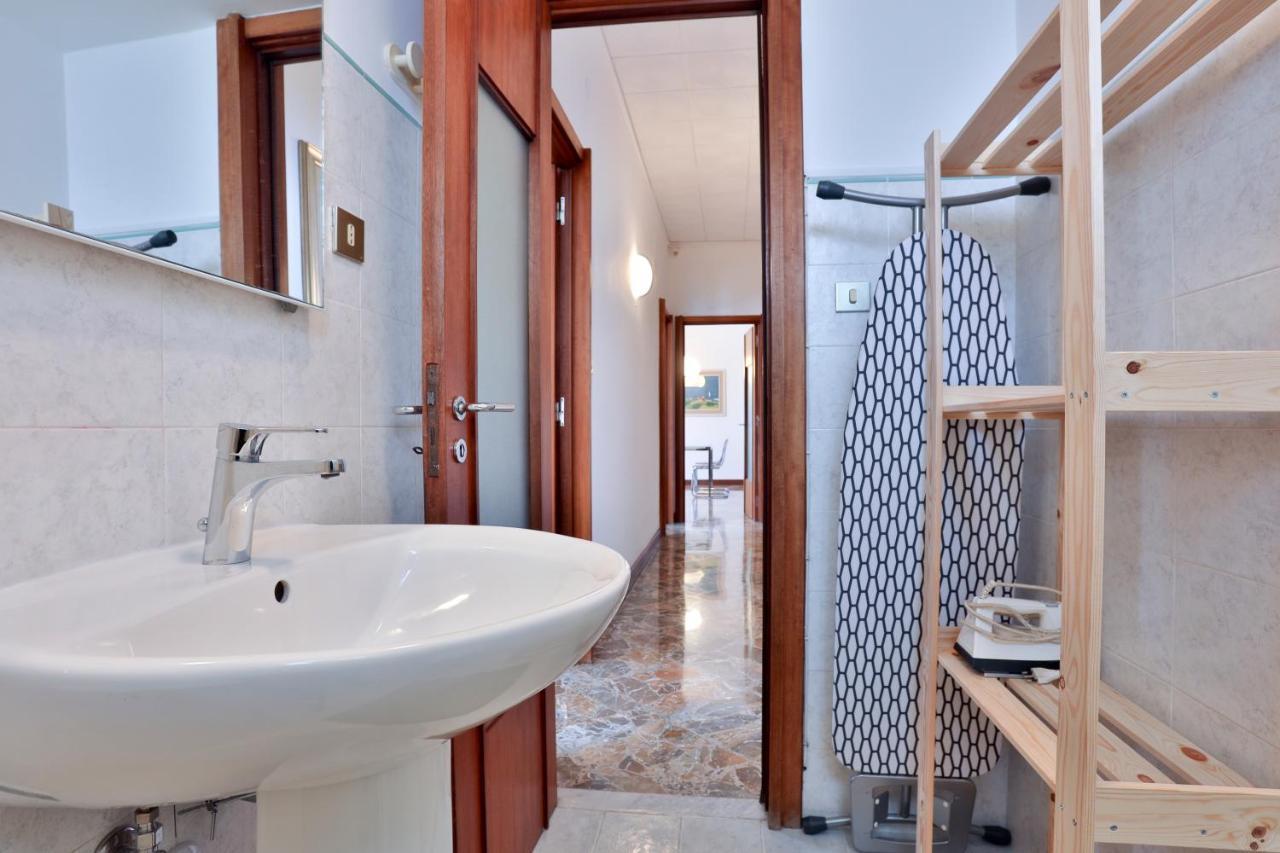 Salerno Irno Bright Apartment Exterior foto